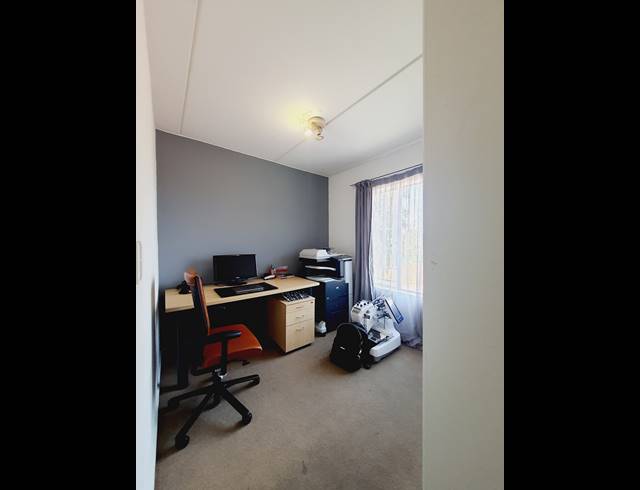 3 BEDROOM APARTMENT RENTED IN HALFWAY GARDENS